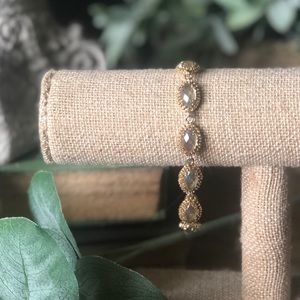 Kendra Scott bracelet